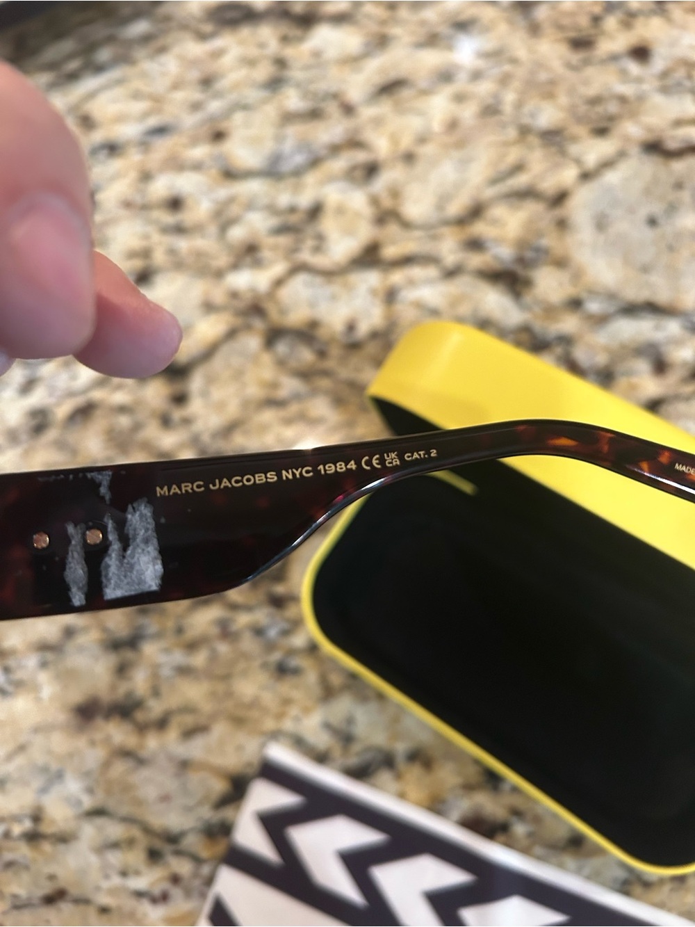 Marc Jacobs Sunglasses Tortoise Shell Logo Print Brown Lens - Picture 6 of 8